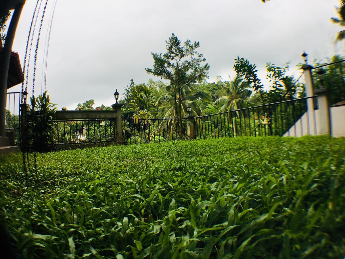 Villa Familia Kandy Eksteriør billede