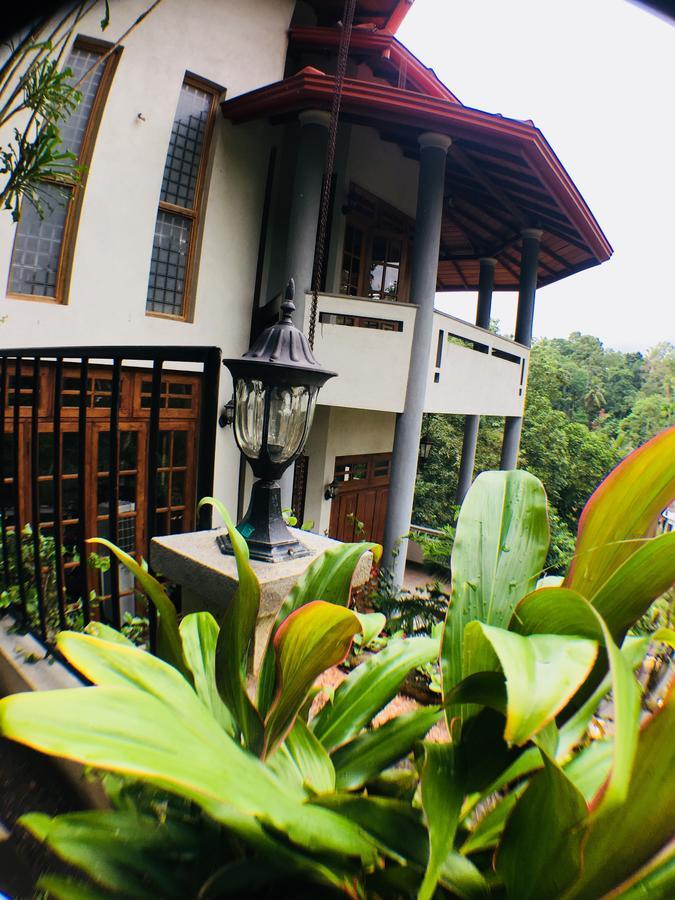 Villa Familia Kandy Eksteriør billede