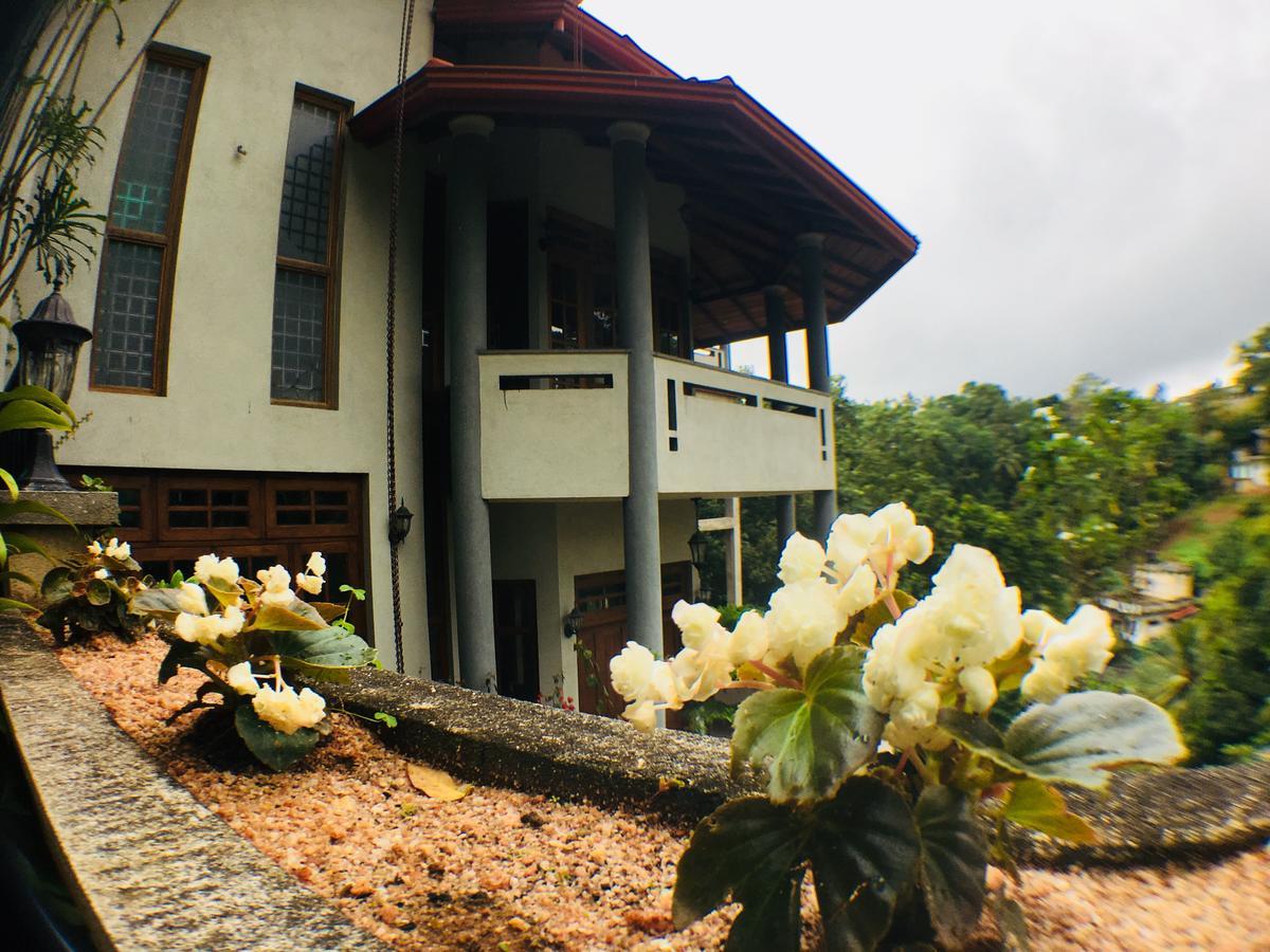 Villa Familia Kandy Eksteriør billede