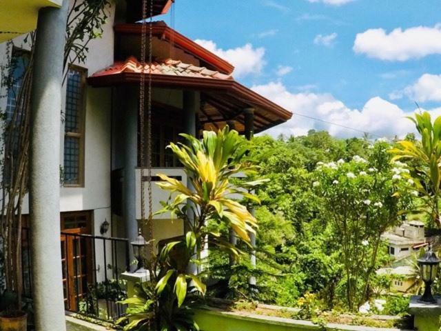 Villa Familia Kandy Eksteriør billede